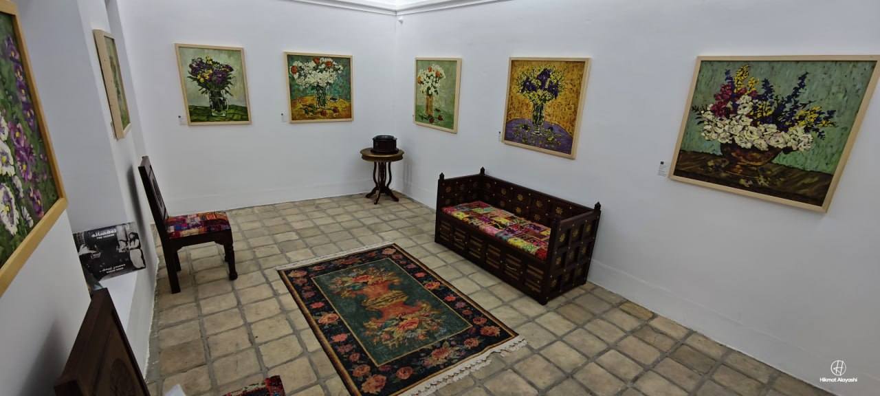 traditional house interior with paintings in Sulaymaniyah Iraq